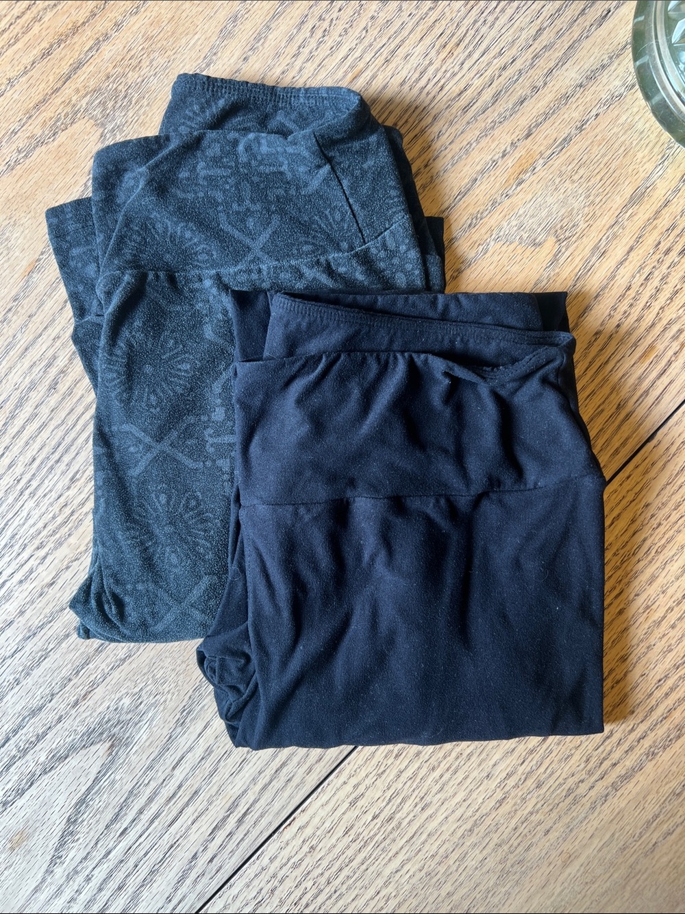 LuLaRoe Black and Charcoal Pattern Leggings Duo
